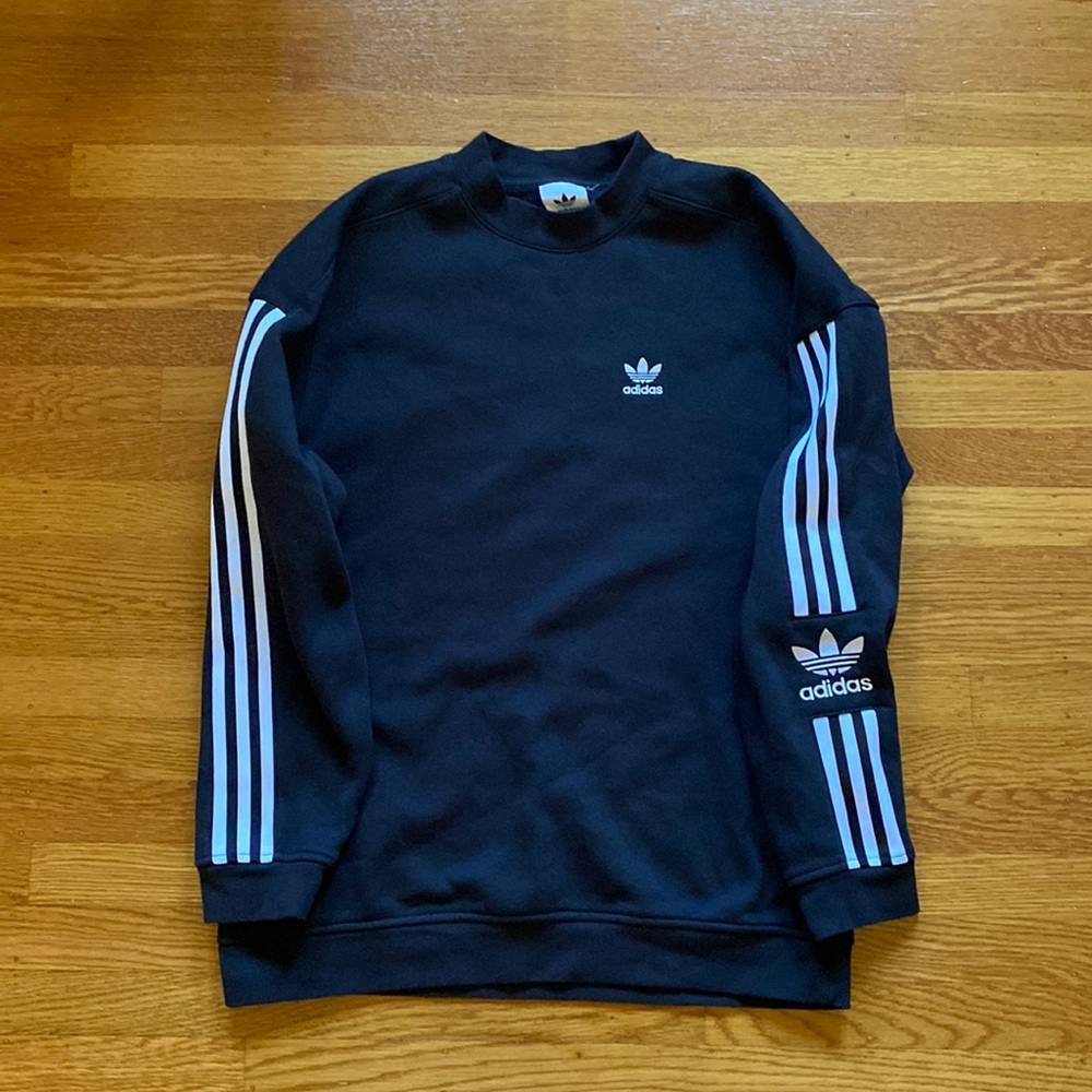 Adidas originals three stripe crewneck.